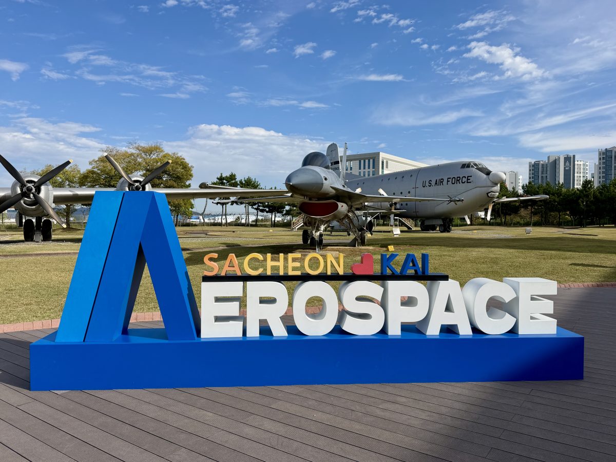【韓國泗川旅遊】泗川航空宇宙博物館 Sacheon Aerospace Museum (Part.1) 2026:航空迷的樂園,陳列多架歷史名機,包含B-29轟炸機及C-54韓國總統專機 7547 【韓國泗川旅遊】泗川航空宇宙博物館 Sacheon Aerospace Museum (Part.1) 2026:航空迷的樂園,陳列多架歷史名機,包含B-29轟炸機及C-54韓國總統專機 7547