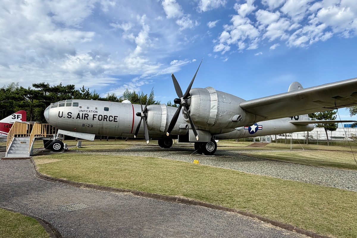 網站近期文章：【韓國泗川旅遊】泗川航空宇宙博物館 Sacheon Aerospace Museum (Part.1) 2026：航空迷的樂園，陳列多架歷史名機，包含B-29轟炸機及C-54韓國總統專機 7547